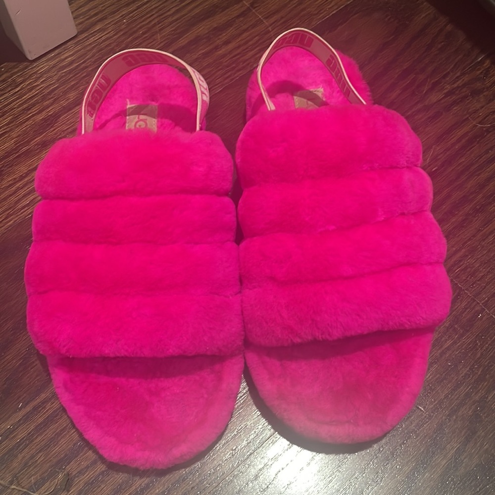 UGG | Pink Slippers